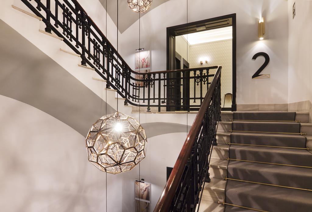 One Shot Reina Victoria Hotel Valencia Exterior photo