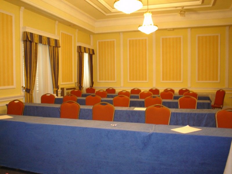 One Shot Reina Victoria Hotel Valencia Business photo