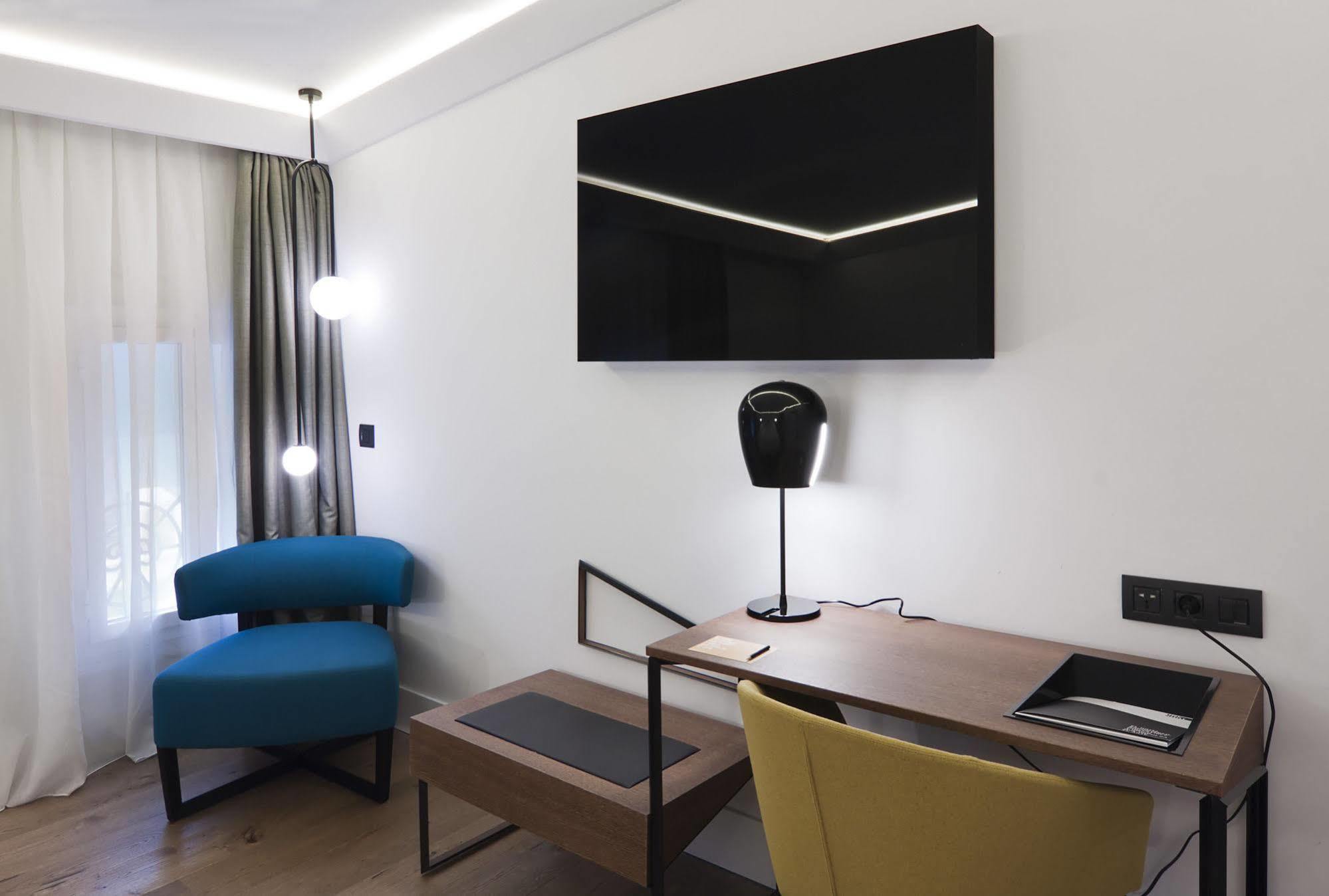 One Shot Reina Victoria Hotel Valencia Exterior photo