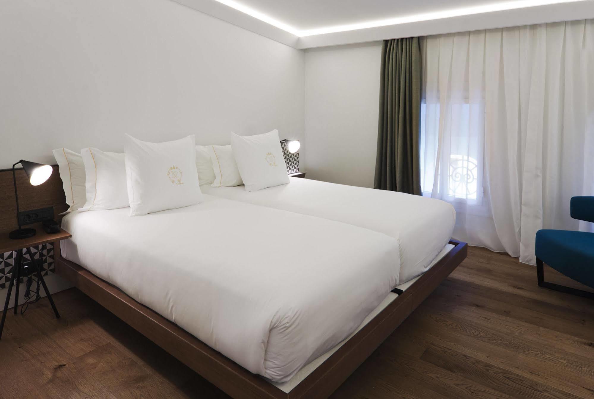 One Shot Reina Victoria Hotel Valencia Exterior photo