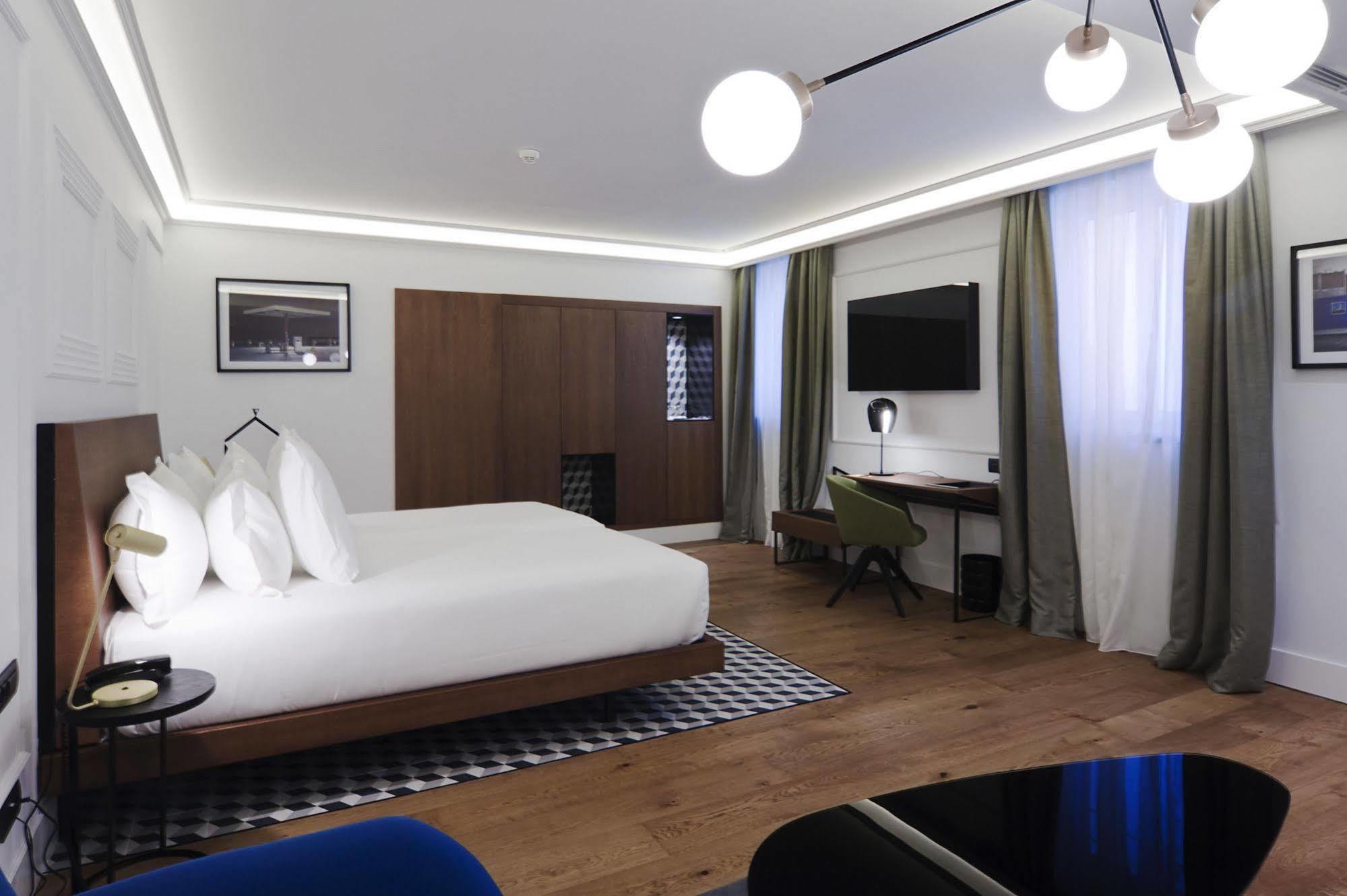 One Shot Reina Victoria Hotel Valencia Exterior photo