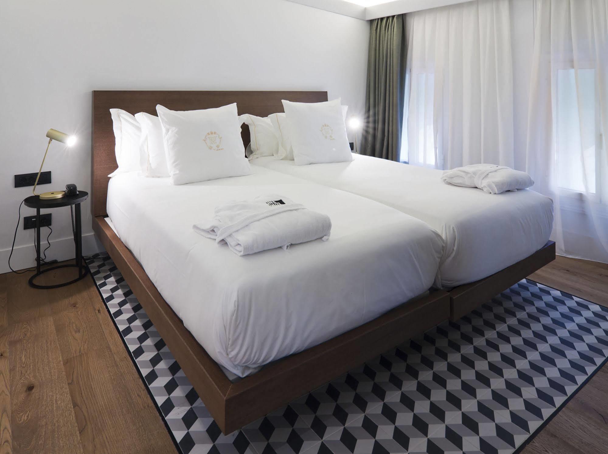 One Shot Reina Victoria Hotel Valencia Exterior photo